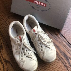 Prada_Men’s white leather sneakers_SZ:9